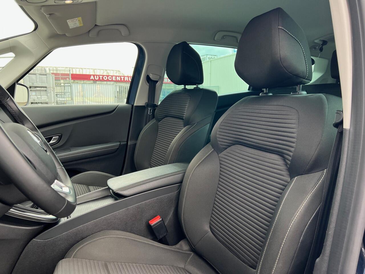 Renault GRAND SCENIC 1.3 TCe 140pk Equilibre/7-persoons/*2022*/Camera/Carplay/Cruise/Led