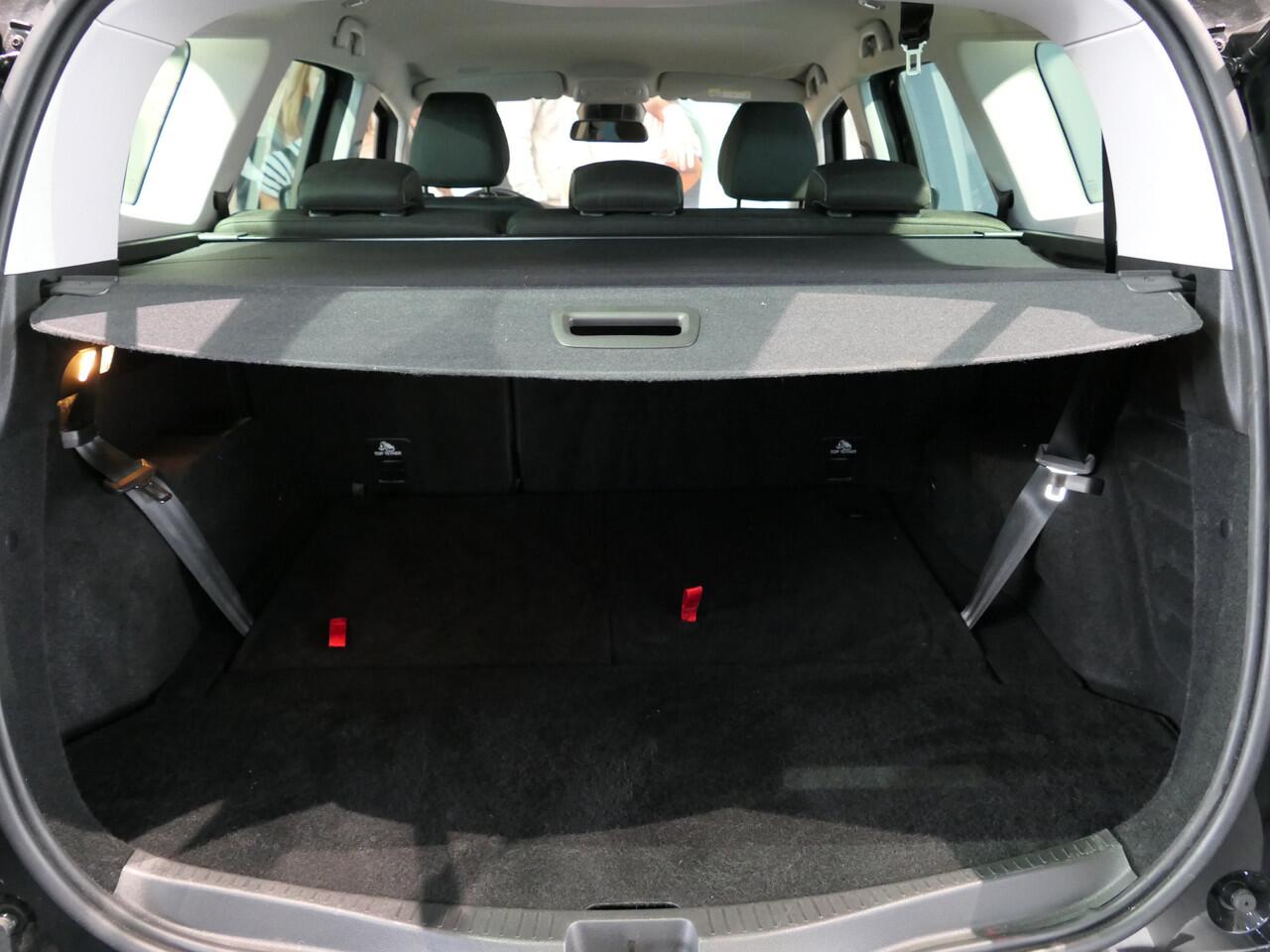 Renault GRAND SCENIC 1.3 TCe Equilibre 7p. - Occasion Lease vanaf ¤589 p/m - *AUTOMAAT* - Trekhaak - camera - allseasons - sensor v+a