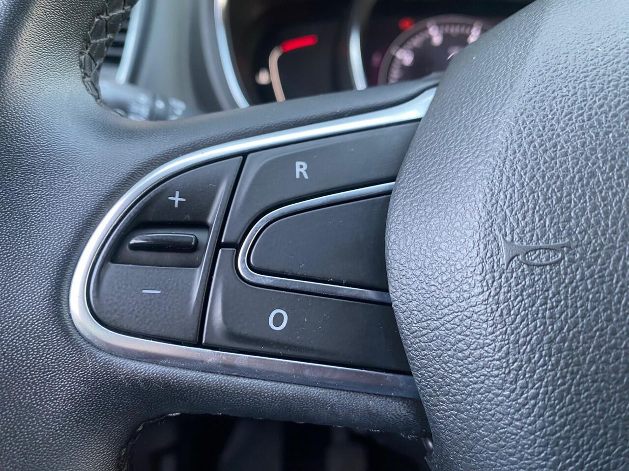 Renault GRAND SCENIC BWJ 2021 | 1.3 TCe 116PK Business Zen 7p. | TREKHAAK | CAMERA | CLIMA | NAVI | CARPLAY | PDC 2X |