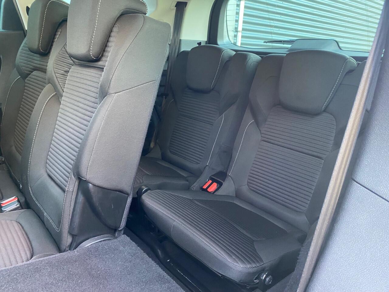 Renault GRAND SCENIC BWJ 2021 | 1.3 TCe 116PK Business Zen 7p. | TREKHAAK | CAMERA | CLIMA | NAVI | CARPLAY | PDC 2X |