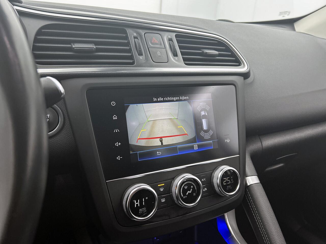 Renault KADJAR 1.3 TCe 140PK Intens | CAMERA | NAVI | DEALER ONDERHOUDEN | PARK. SENSOREN V+A
