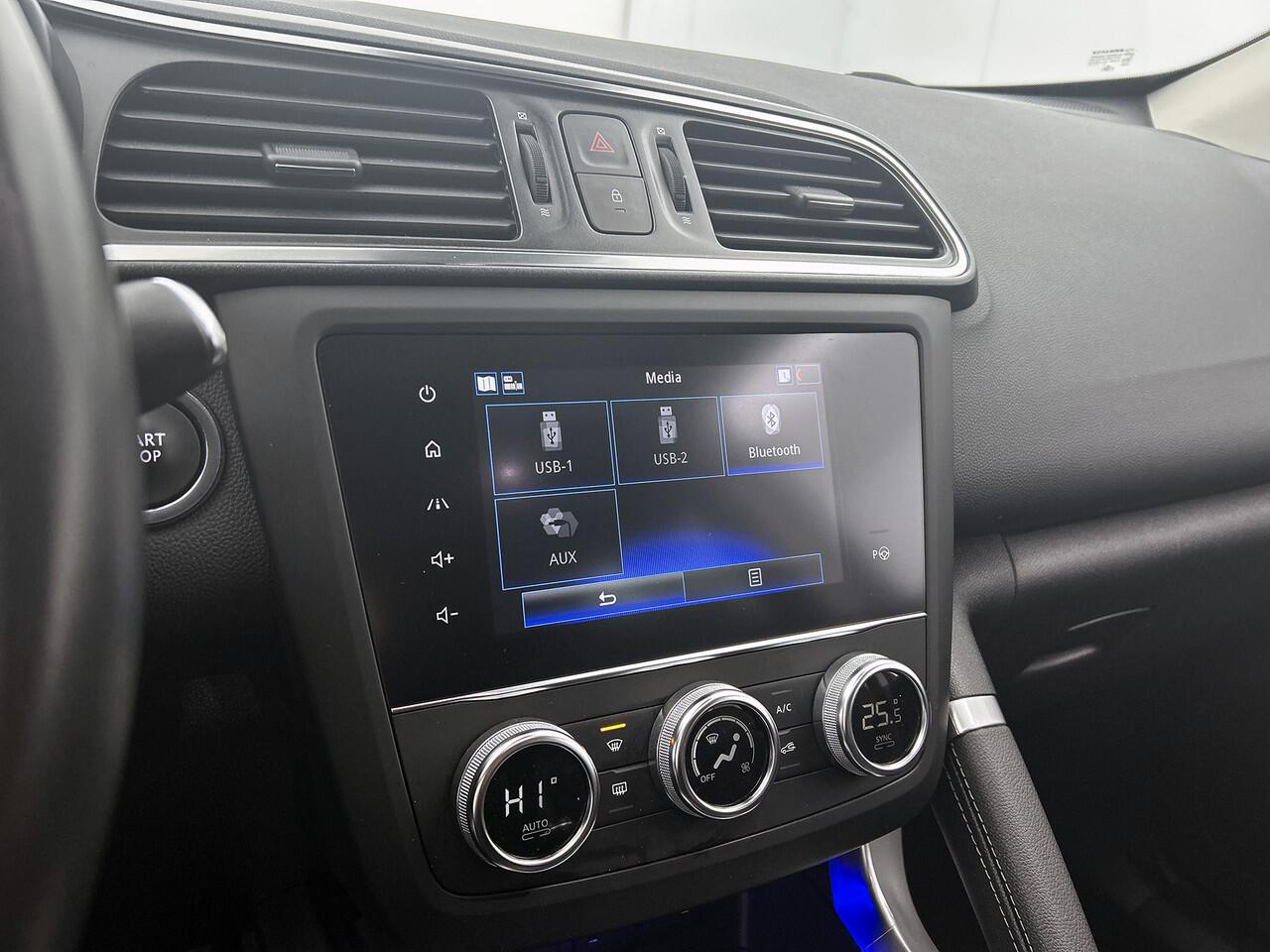 Renault KADJAR 1.3 TCe 140PK Intens | CAMERA | NAVI | DEALER ONDERHOUDEN | PARK. SENSOREN V+A