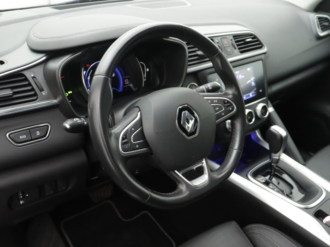 Renault KADJAR 1.3 TCe 140PK Intens / CAMERA / 19"/ NAVI / PARK. SENSOREN