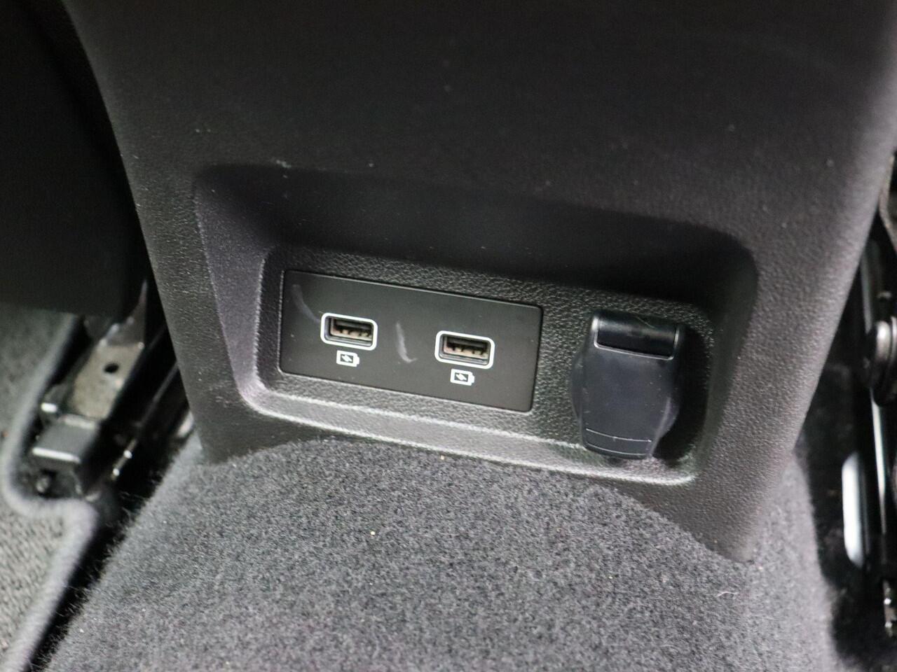 Renault KADJAR TCe 140pk Techno | Trekhaak | 1500kg geremd | Achteruitrijcamera |