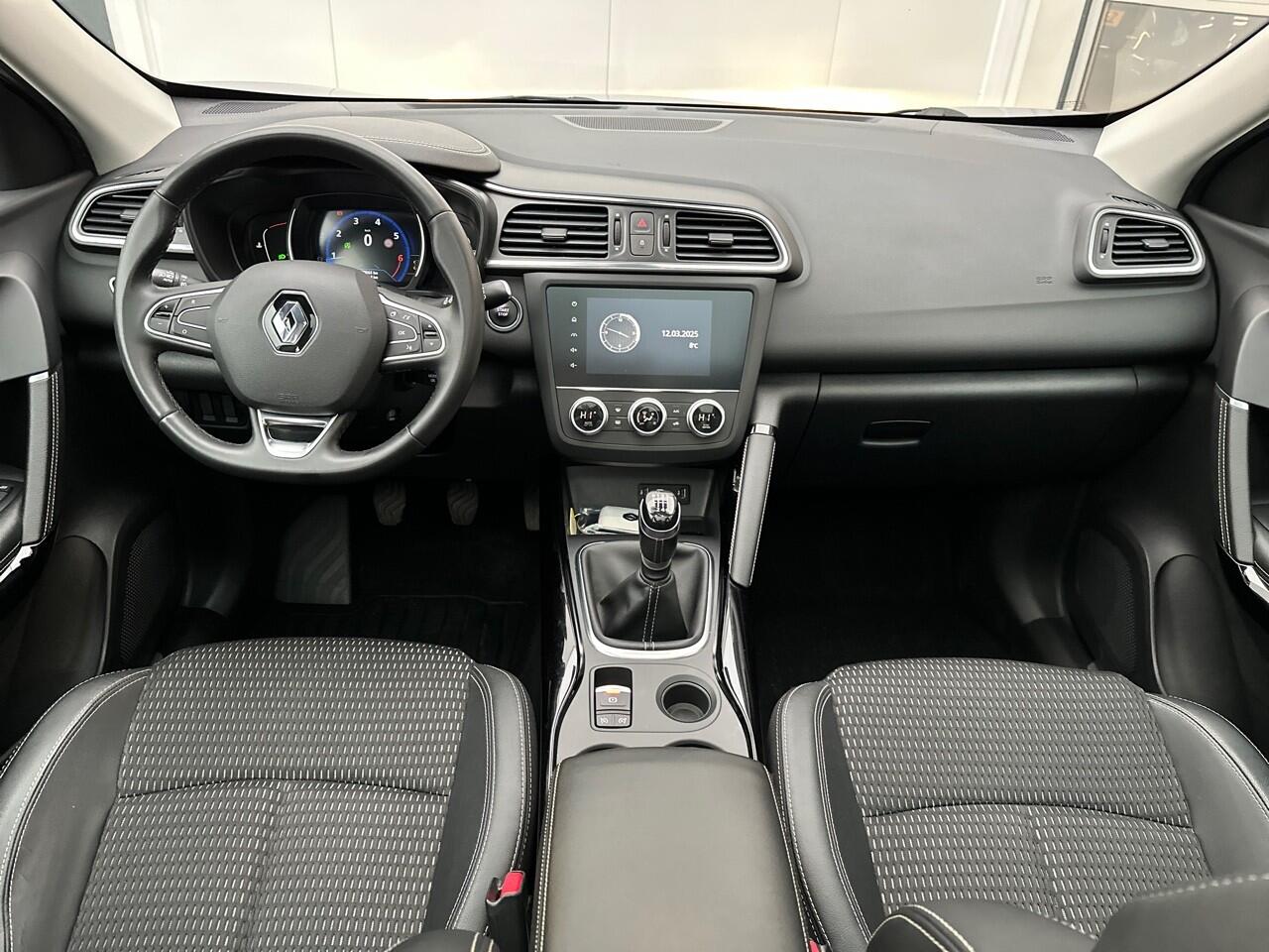 Renault KADJAR 1.3 TCe Intens CAMERA / PANORAMA / STOELVERWARMING / CLIMATE