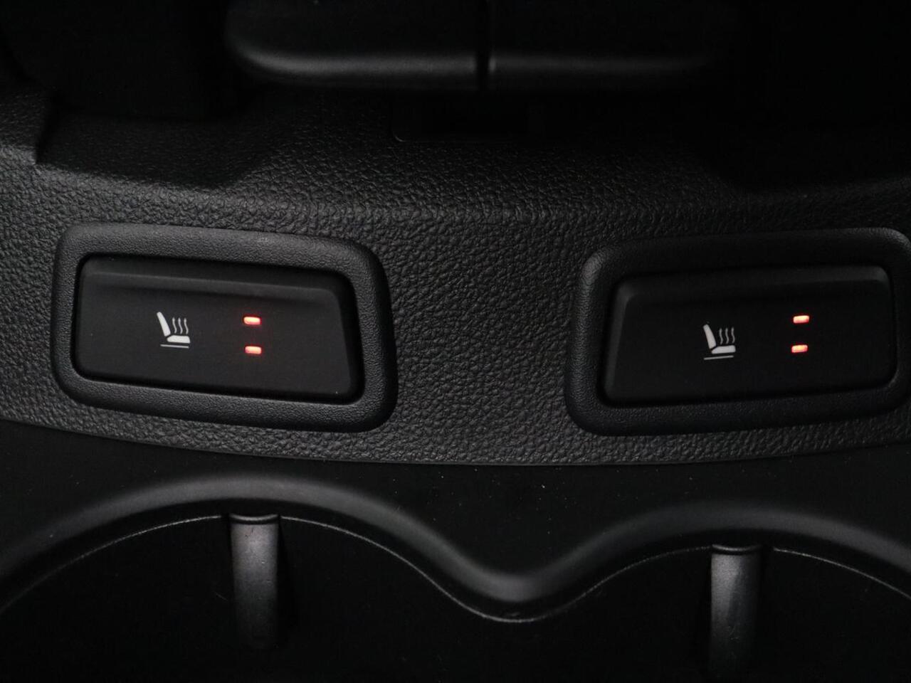 Renault KADJAR 1.3 TCe Black Edition | Trekhaak | Stoelverwarming | Adaptive cruise | Leder/Alcantara | Camera | BOSE Sound | Carplay | Keyless | Navigatie | Full LED