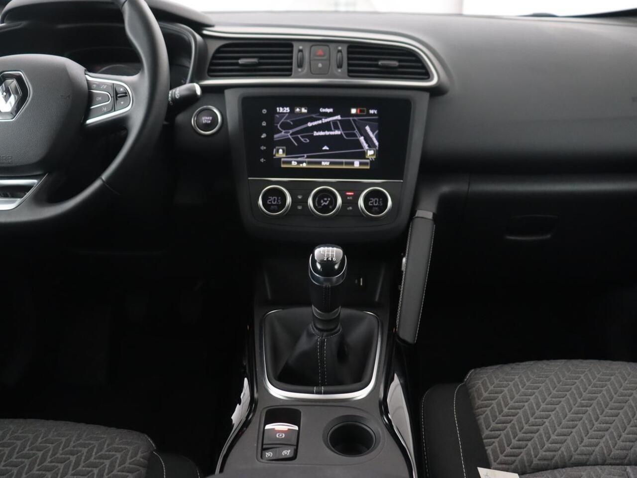 Renault KADJAR 1.3 TCe Limited | 60.800km NAP | Carplay | Navigatie | Climate control | Keyless | Parkeerhulp | Cruise control | DAB | Bluetooth