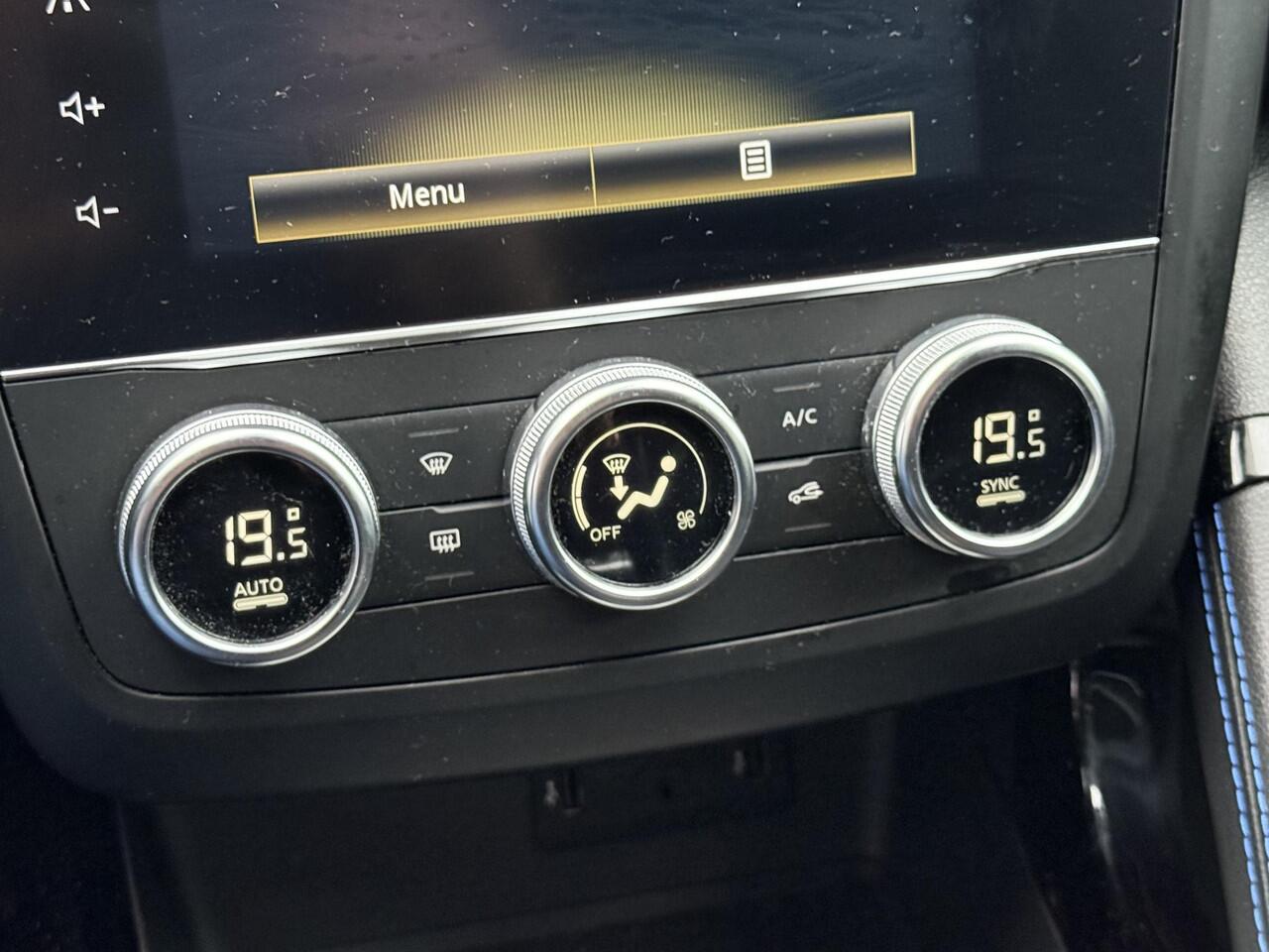 Renault KADJAR 1.3 TCe Navigatie / Trekhaak / Camera / Bluetooth / Stoelverwarming / Climate Control / All-Season banden / Keyless Entry&Go