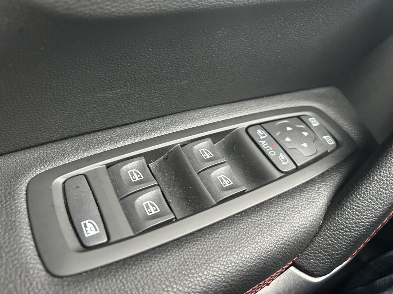 Renault KADJAR 1.3 TCe Black Edition auto is in nieuwstaat !!!