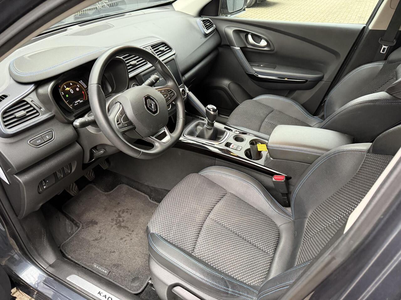 Renault KADJAR 1.3 TCe Navigatie / Trekhaak / Camera / Bluetooth / Stoelverwarming / Climate Control / All-Season banden / Keyless Entry&Go