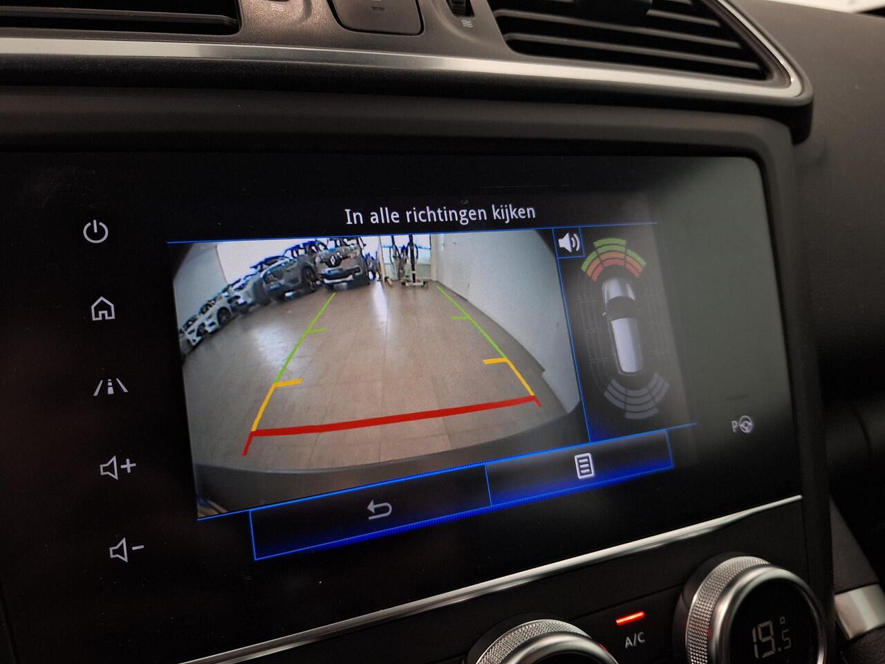 Renault KADJAR 1.3 TCe 160 EDC Intens | Stoel- en voorruitverwarming | All season banden | Dodehoek Detectie | Parkeersensoren voor, zij, achter en achteruitrijcamera | Apple Carplay/Android Auto