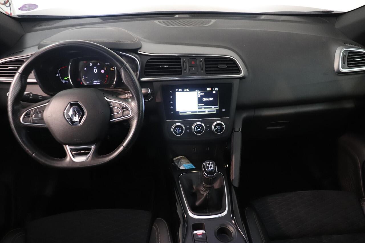 Renault KADJAR 1.3 TCe Black Edition | Camera | Climate control | Trekhaak | 19" lichtmetaal | Navigatie | AppleCarplay AndroidAuto | LED verlichting | Stoelverwarming |