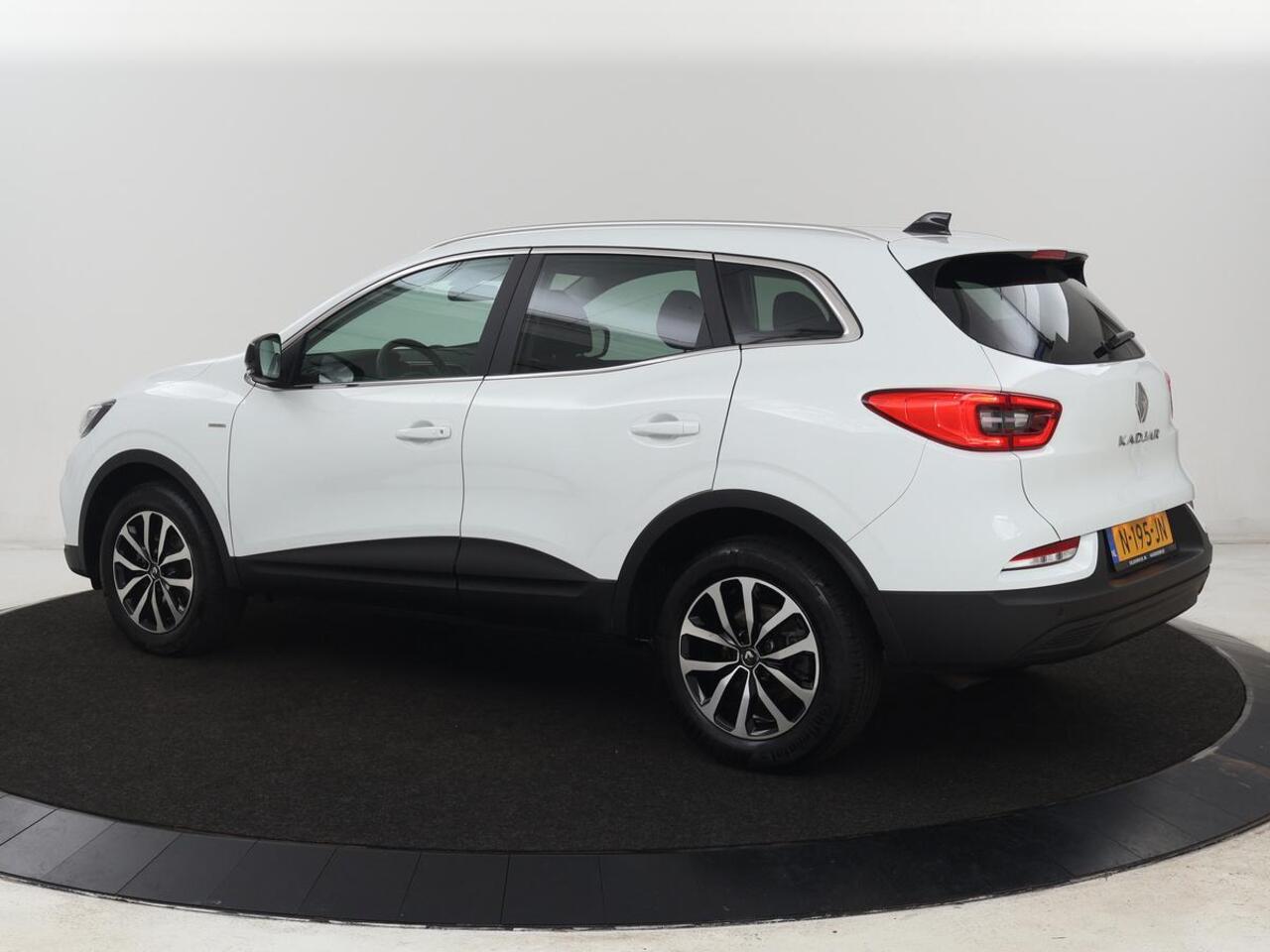 Renault KADJAR 1.3 TCe Limited | 60.800km NAP | Carplay | Navigatie | Climate control | Keyless | Parkeerhulp | Cruise control | DAB | Bluetooth