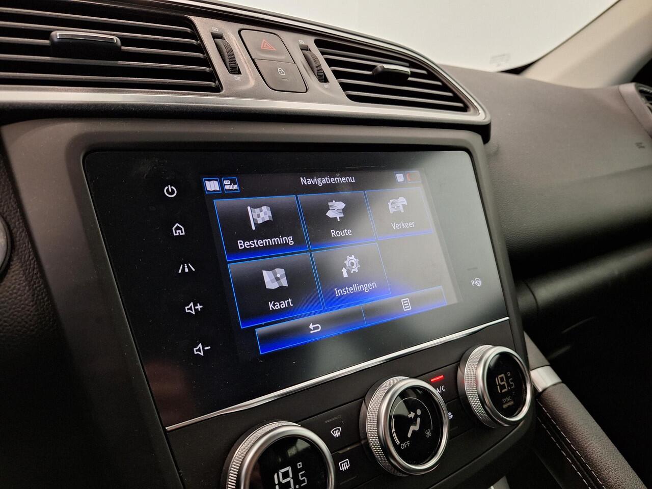 Renault KADJAR 1.3 TCe 160 EDC Intens | Stoel- en voorruitverwarming | All season banden | Dodehoek Detectie | Parkeersensoren voor, zij, achter en achteruitrijcamera | Apple Carplay/Android Auto