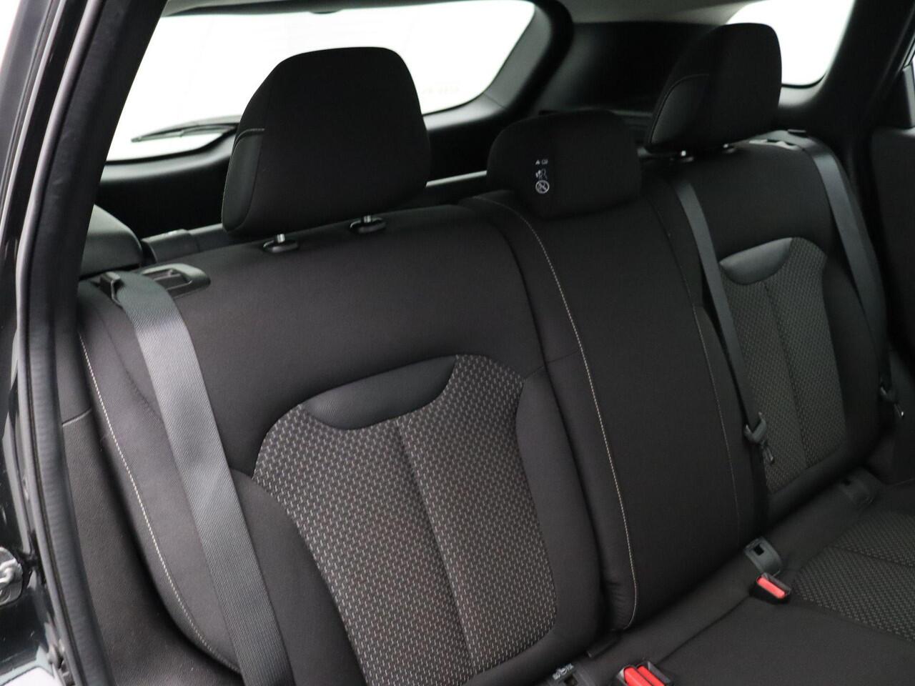 Renault KADJAR 140pk TCe Zen | Clima | Trekhaak | navi | LED | PDC voor en achter |