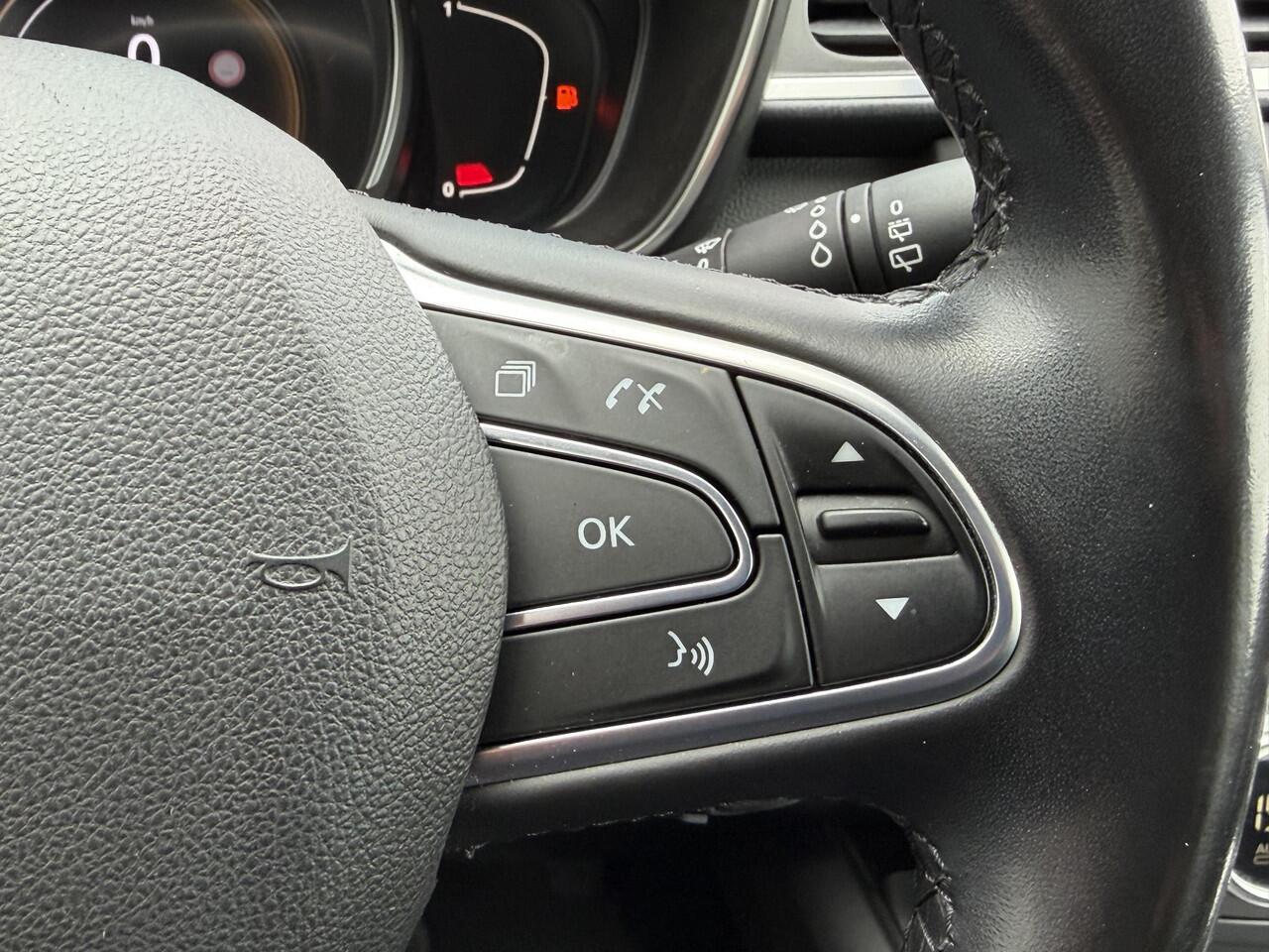 Renault KADJAR 1.3 TCe Intens Automaat / Trekgewicht 1.500 KG / Apple Carplay Andriod Auto / Stoelverwarming / Keyless Entry/Start / Climate control / Achteruitrijcamera / Cruise control / Navigatie / Parkeersensoren voor en achter /