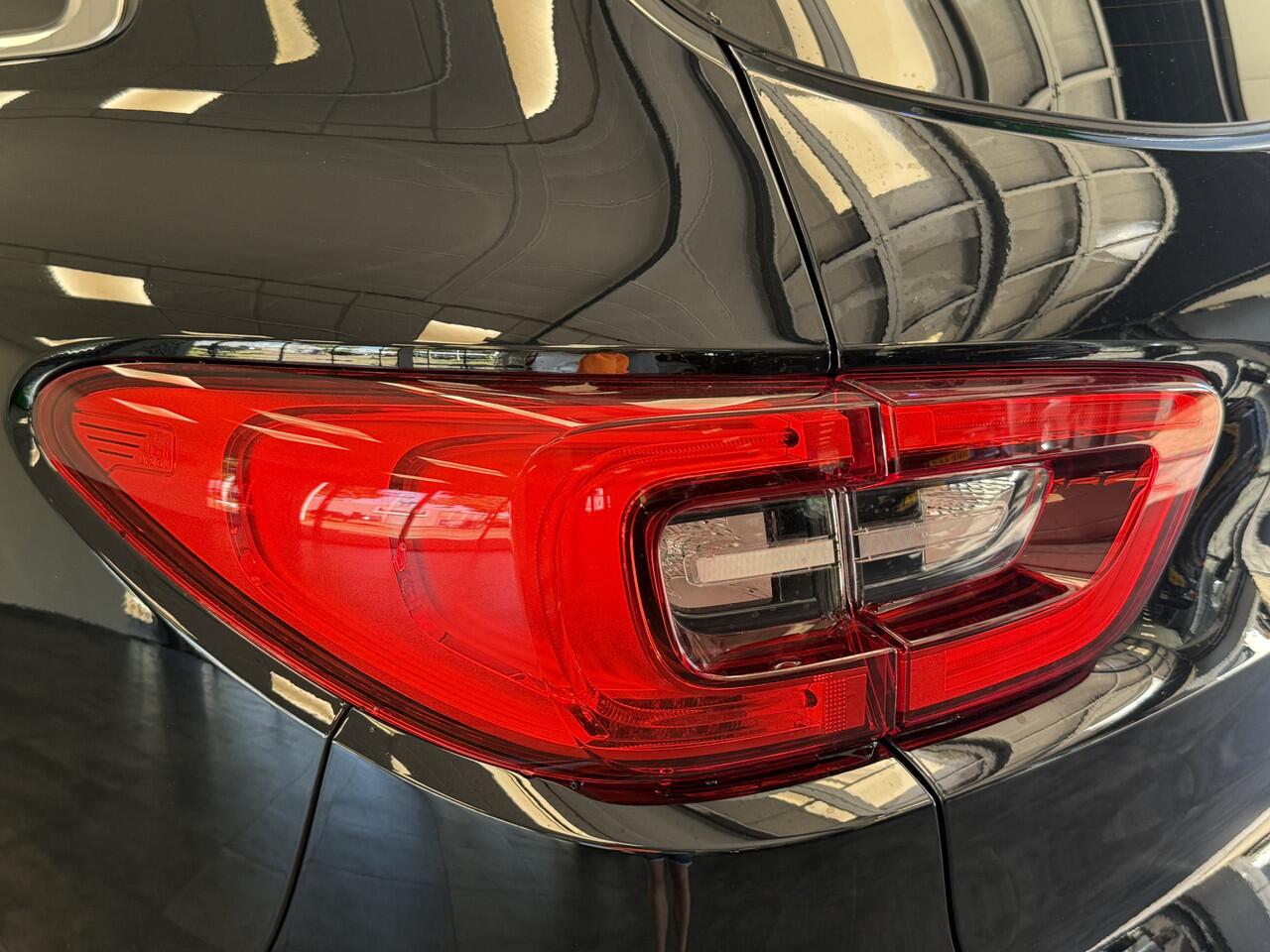 Renault KADJAR 1.3 TCe Limited Automaat CruiseControl 17'lmv 24 maanden garantie mogelijk (*vraag naar de voorwaarden)