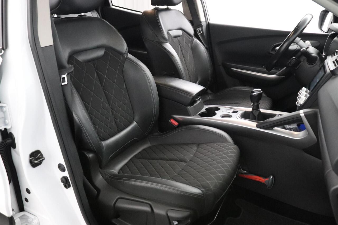 Renault KADJAR 1.3 TCe 140 Intens | Trekhaak (1500kg) | Camera | Carplay/Android Auto |