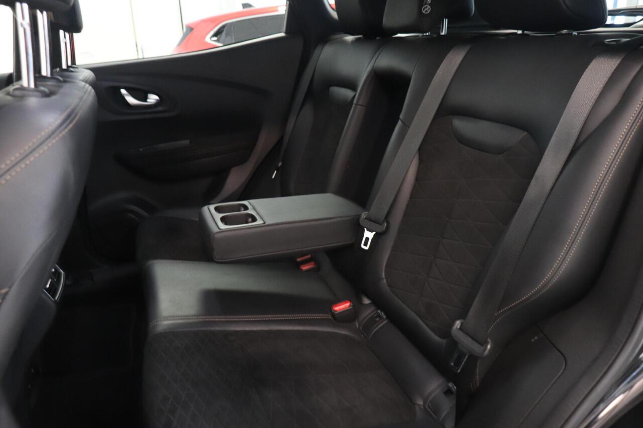 Renault KADJAR 1.3 TCe Black Edition | Camera | Climate control | Trekhaak | 19" lichtmetaal | Navigatie | AppleCarplay AndroidAuto | LED verlichting | Stoelverwarming |