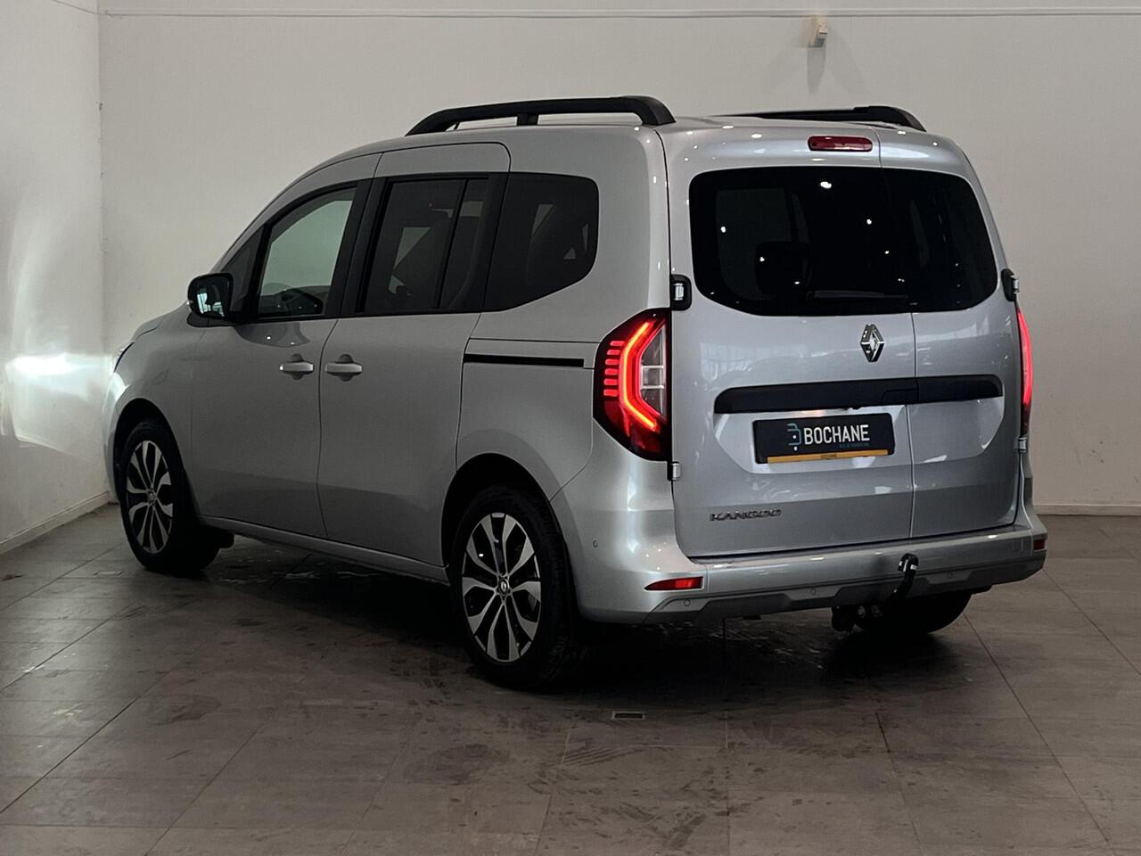 Renault KANGOO 1.3 TCe 130 EDC Techno | Trekhaak | Keyless | Stoelverwarming | Navigatie | Climate Control | Cruise Control | Lichtmetalen velgen 17" | Parkeersensoren voor, zij, achter en achteruitrijcamera