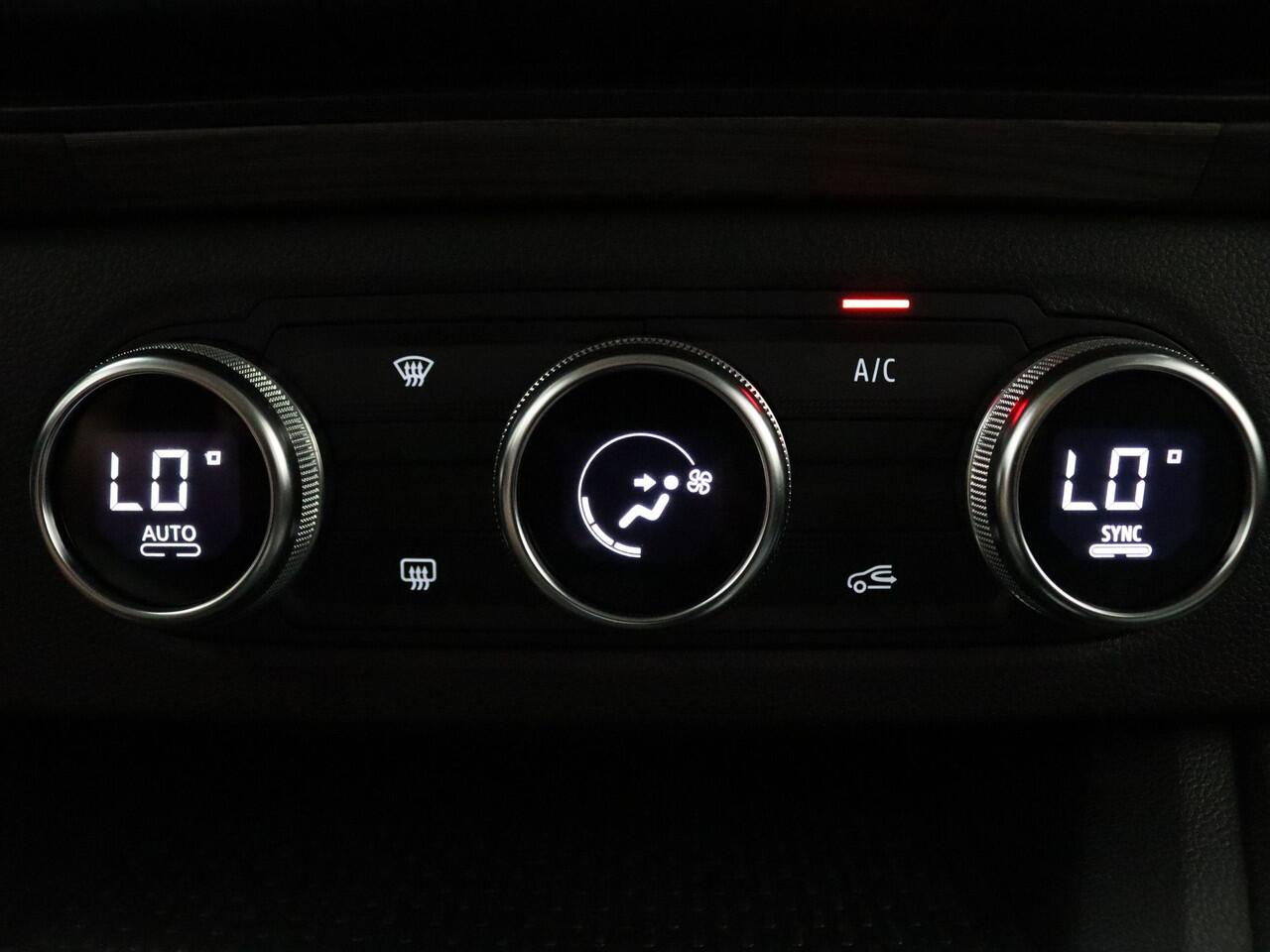 Renault KANGOO TCe 130pk Techno EDC/Automaat Camera | Adapt. Cruise | Carplay | Navi | Parkeersens. achter | Stoelverw.