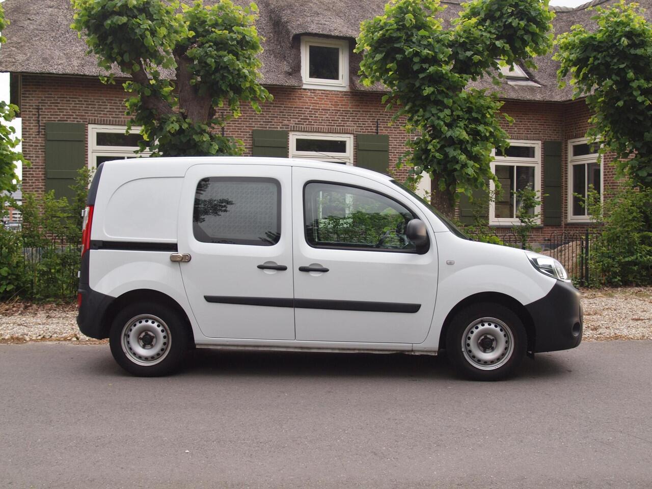 Renault KANGOO 1.2 TCe 115 EDC Comfort | Parkeersensoren | Automaat | Cruise Control | Bluetooth | Airco |