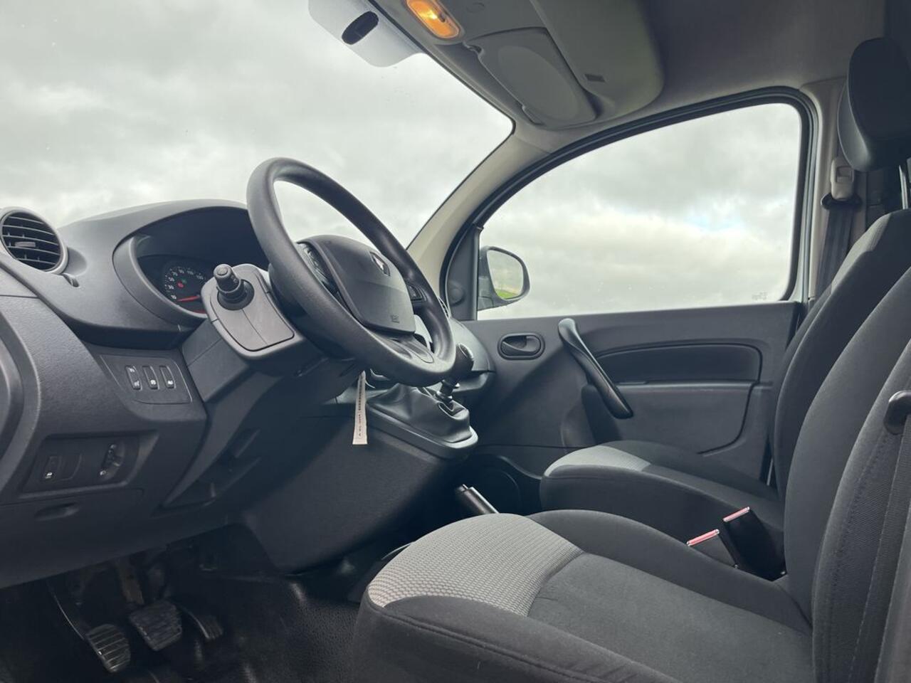 Renault KANGOO 1.5 dCi E6 R-link BPM Vrij! Lease ¤168 p/m, Airco, Navi , PDC, Trekhaak, Volledig onderhoudshistorie aanwezig