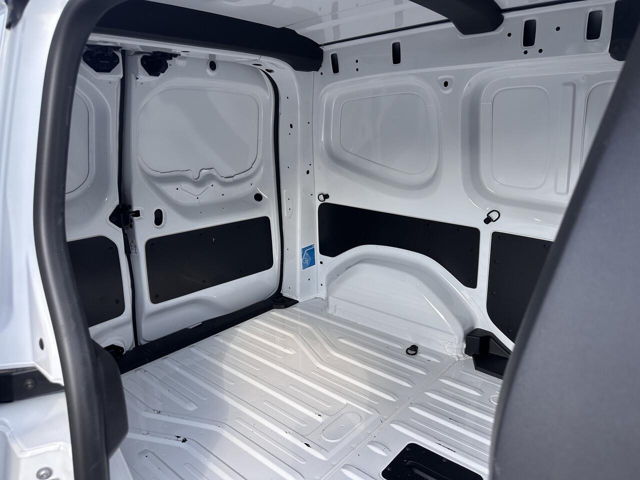 Renault KANGOO E-Tech Advance L1 44 kWh | Automaat | Led verlichting | Apple carplay | DAB | Clima | Verwarmbare voorstoelen |