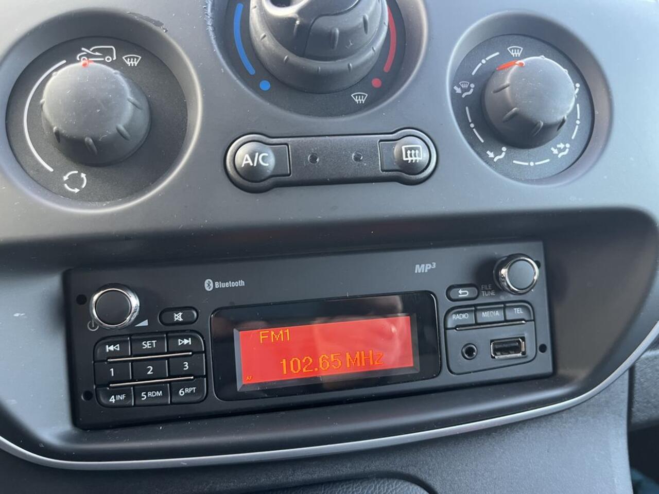 Renault KANGOO 1.5 dCi E6 Comfort BPM Vrij! Lease ¤168 p/m, Airco, PDC, Inrichting, Volledig onderhoudshistorie aanwezig