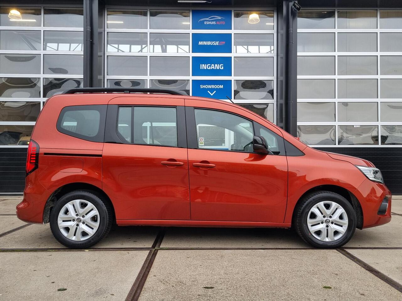 Renault KANGOO 1.3 Intens NAVI / CAMERA / TREKHAAK / PDC