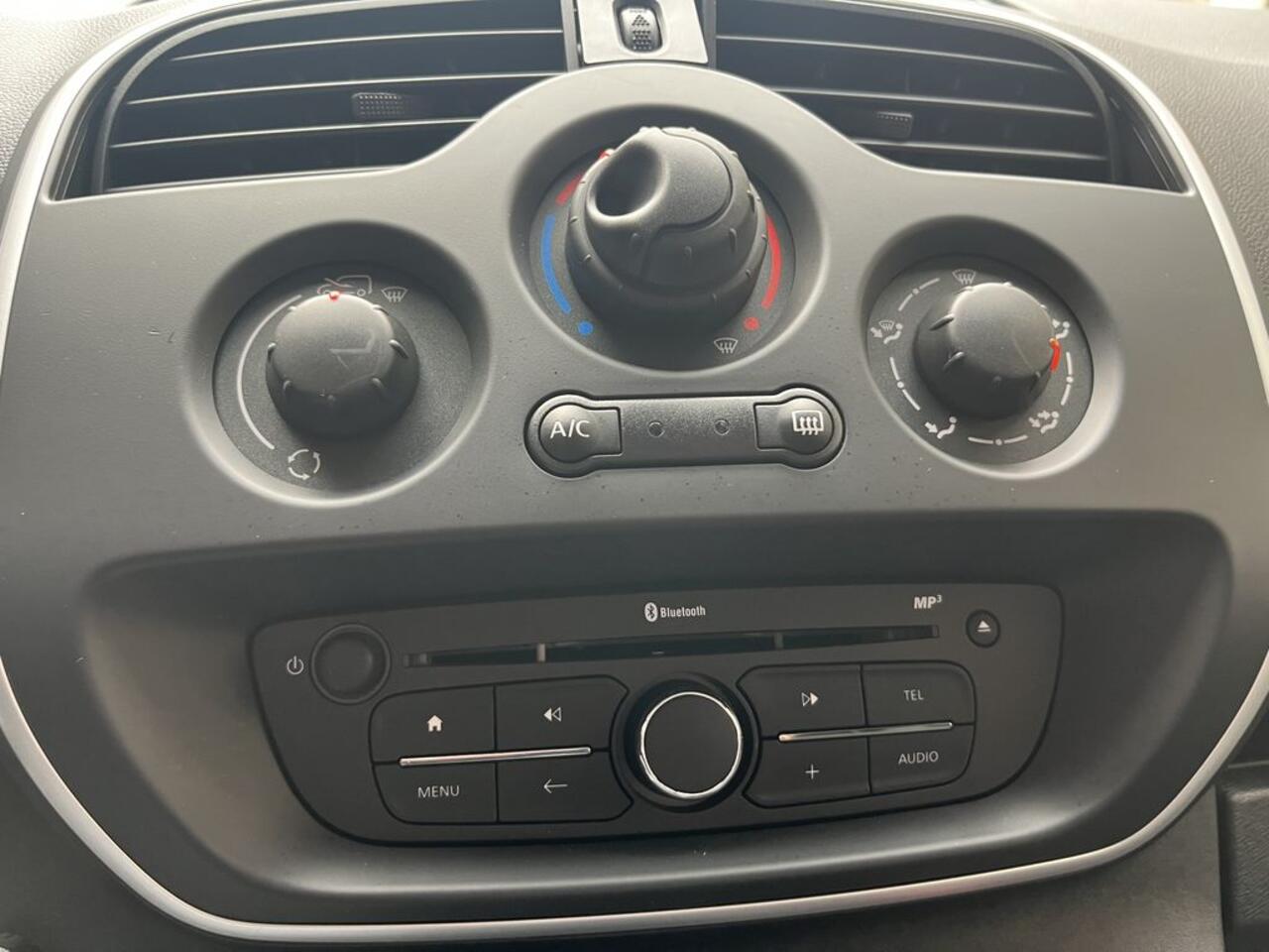 Renault KANGOO 1.5 dCi E6 R-link BPM Vrij! Lease ¤171 p/m, Airco, Navi , PDC, Trekhaak, Volledig onderhoudshistorie aanwezig