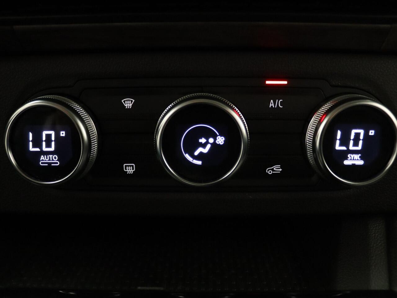 Renault KANGOO TCe 130pk Techno EDC/Automaat Cruise | Climate | Navi | Parkeersens. achter