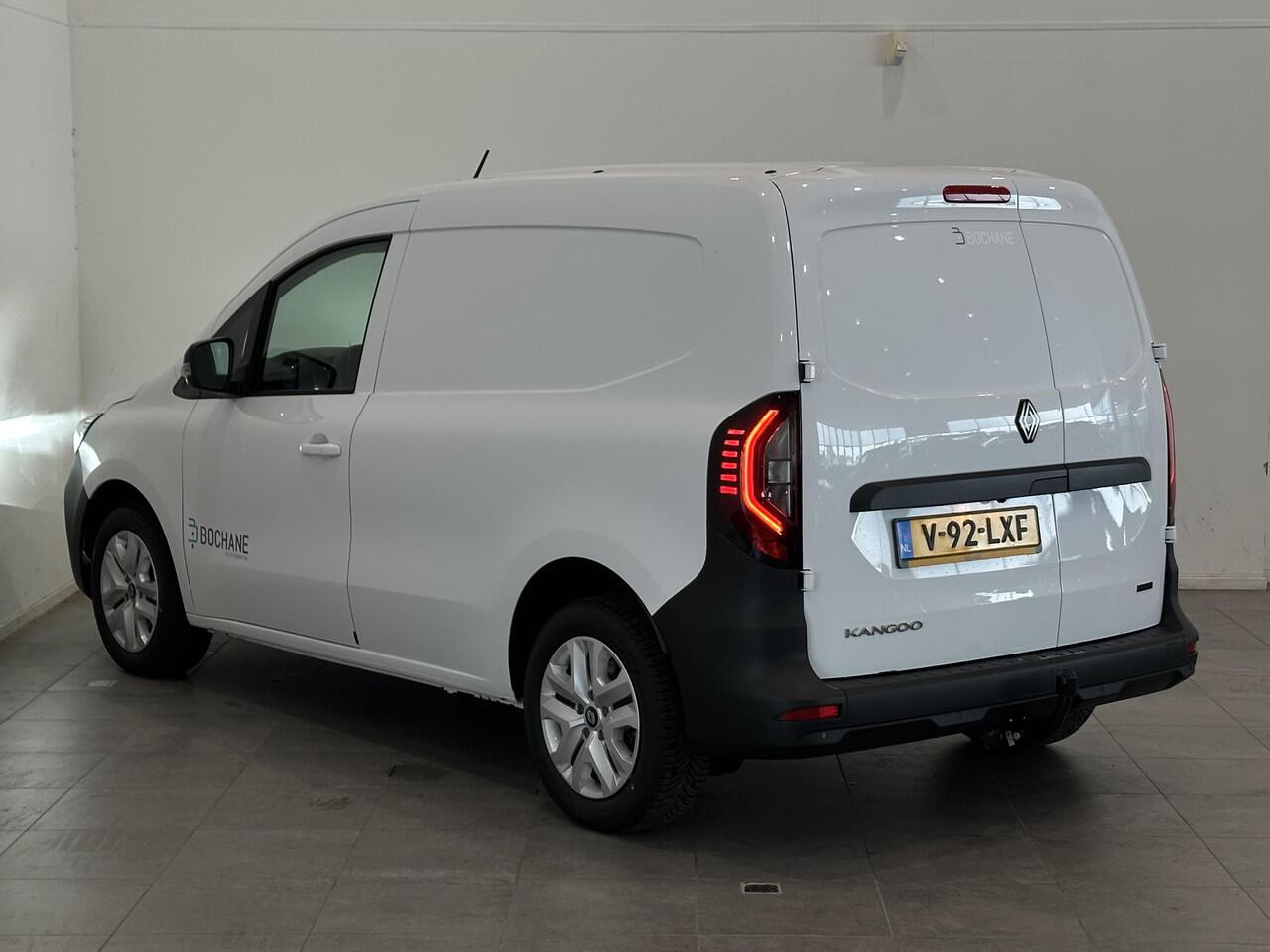 Renault KANGOO E-Tech L1 Advance 44 kWh | Trekhaak | Navigatie | All season banden | Bedrijfswageninrichting | Parkeersensoren voor, zij, achter en achteruitrijcamera
