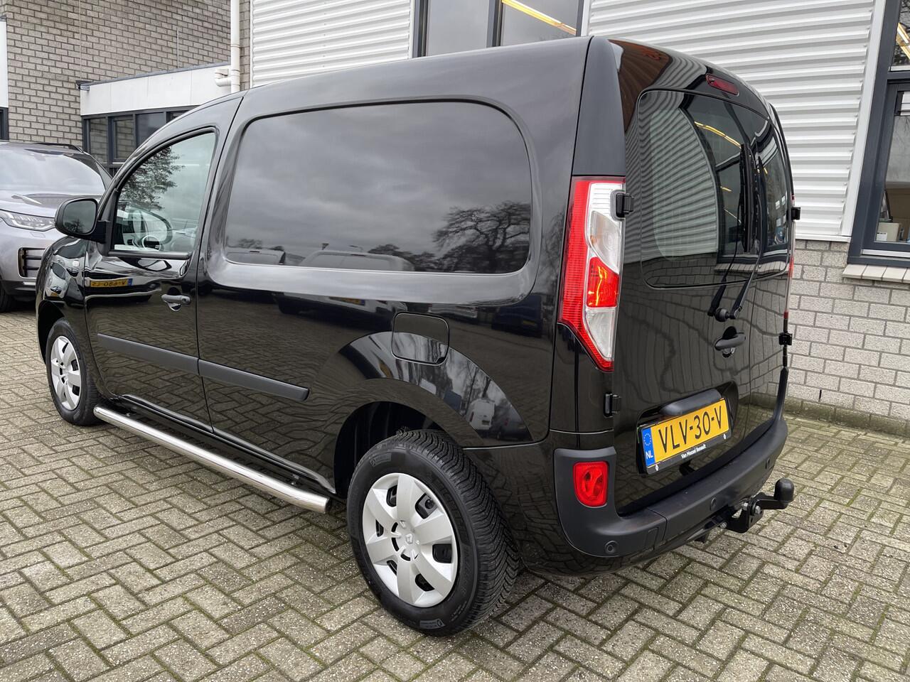 Renault KANGOO 1.5 Blue dCi 95 Work Edition / vaste prijs rijklaar ¤ 13.950 ex btw / bpm vrij / euro 6 / 12.515 km NAP! / 6 versnellingen / trekhaak / airco / cruise / zwart metallic