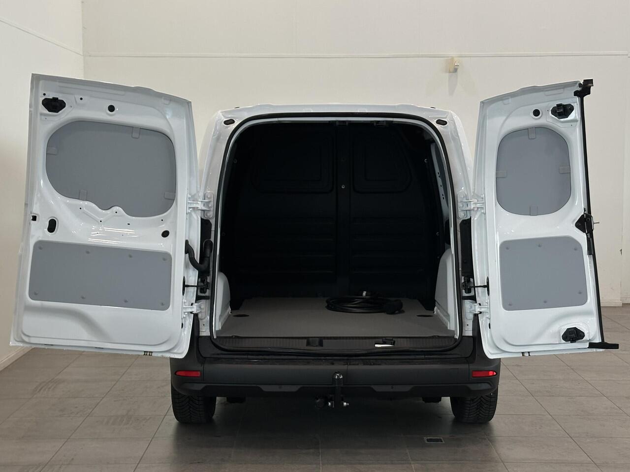 Renault KANGOO E-Tech L1 Advance 44 kWh | Trekhaak | Navigatie | All season banden | Bedrijfswageninrichting | Parkeersensoren voor, zij, achter en achteruitrijcamera