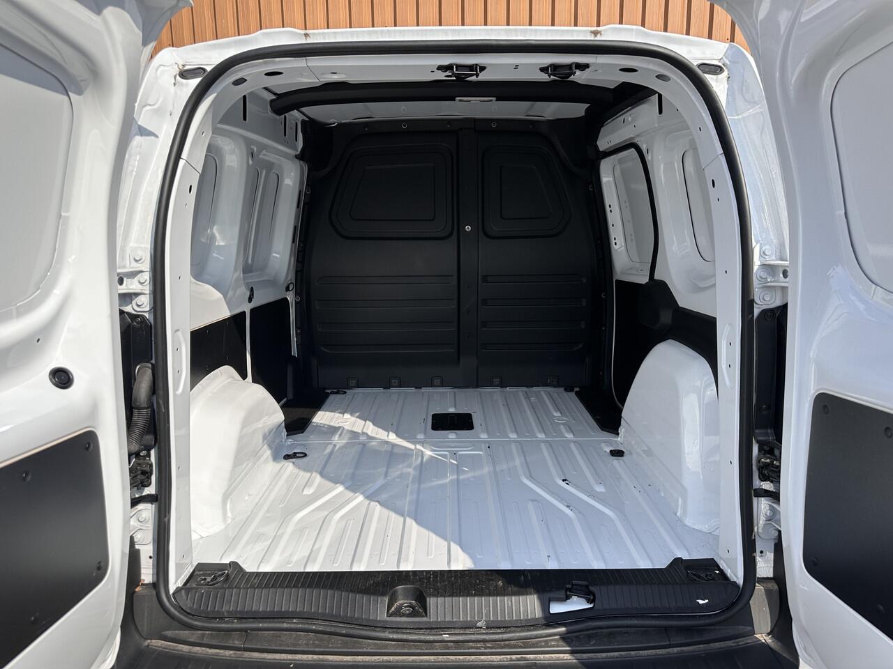 Renault KANGOO E-Tech Advance L1 44 kWh | Automaat | Led verlichting | Apple carplay | DAB | Clima | Verwarmbare voorstoelen |