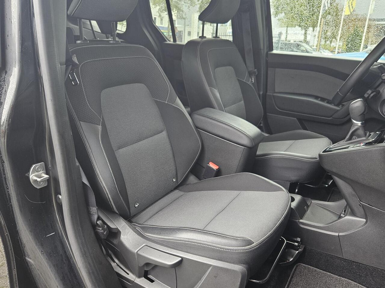 Renault KANGOO 1.3 130PK Techno EDC Automaat 5-Persoons / Trekhaak Afneembaar 1500KG / Adaptief Cruise Control / Stoelverwarming / Achteruitrijcamera / Apple Carplay & Android Auto / Navigatie / Parkeersensoren Rondom / 17" Lichtmetalen Velgen / Privacy Glass / Climate 