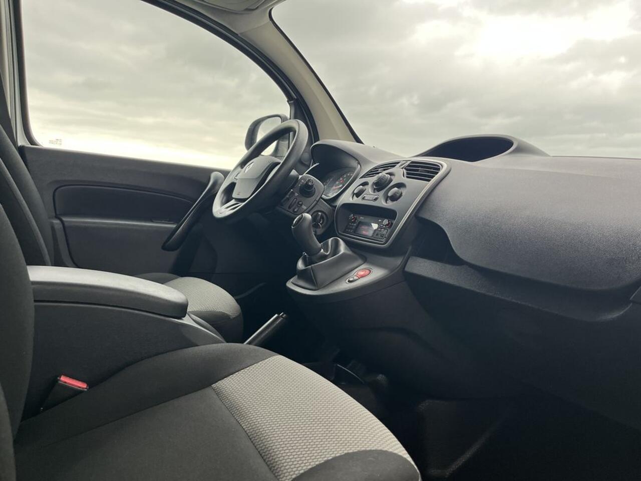 Renault KANGOO 1.5 dCi 90pk E6 Comfort BPM Vrij! Lease ¤129 p/m, Airco, PDC, Volledig onderhoudshistorie aanwezig