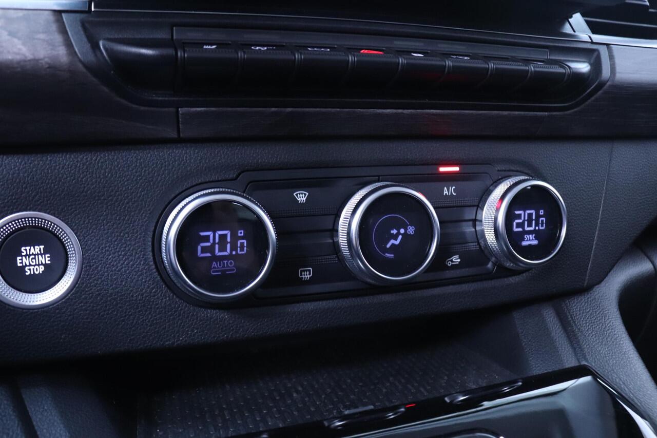 Renault KANGOO FAMILY 1.3 TCe 100 Intens | Apple Carplay/Android Auto | Stoelverwarming | Parkeersensoren voor, achter en camera |