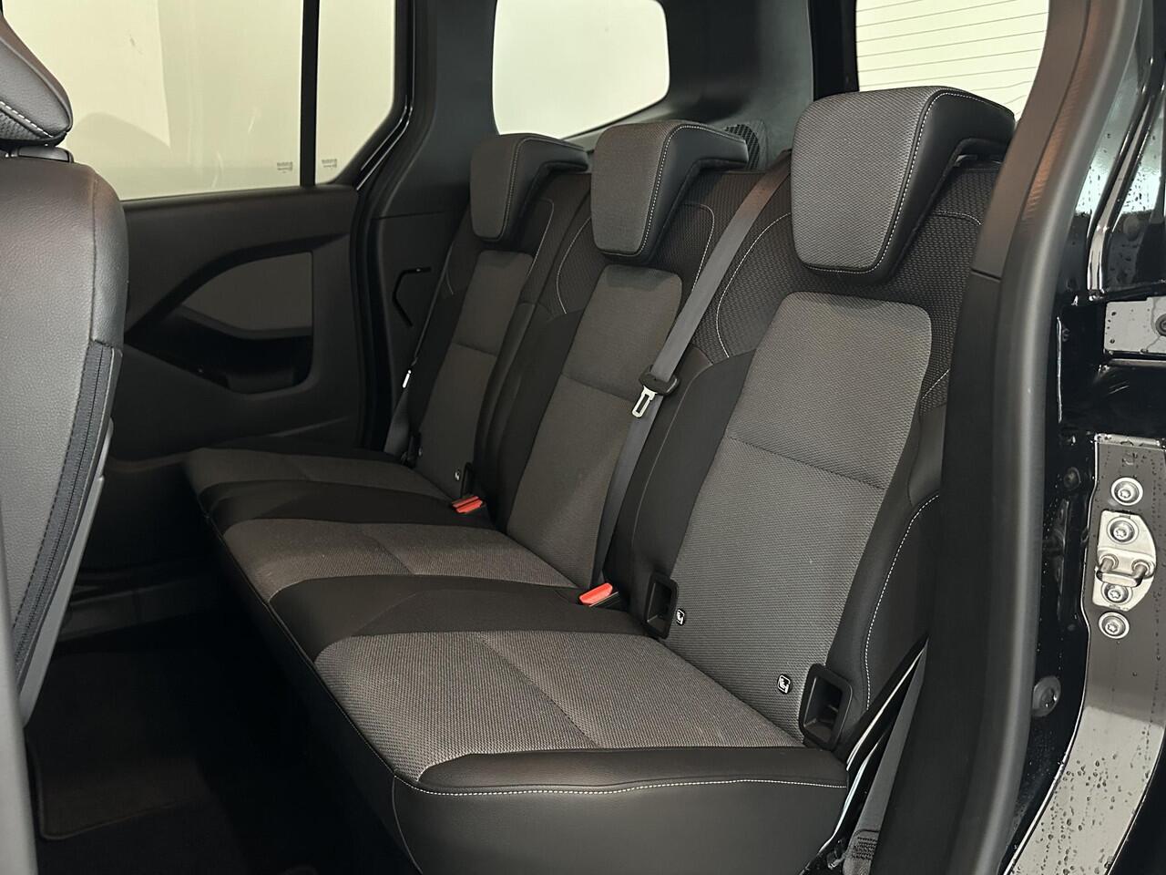 Renault KANGOO 1.3 TCe 130 GPF Techno | Keyless | Stoelverwarming | Navigatie | Climate Control | Cruise Control | Lichtmetalen velgen 17" | Parkeersensoren voor, zij, achter en achteruitrijcamera