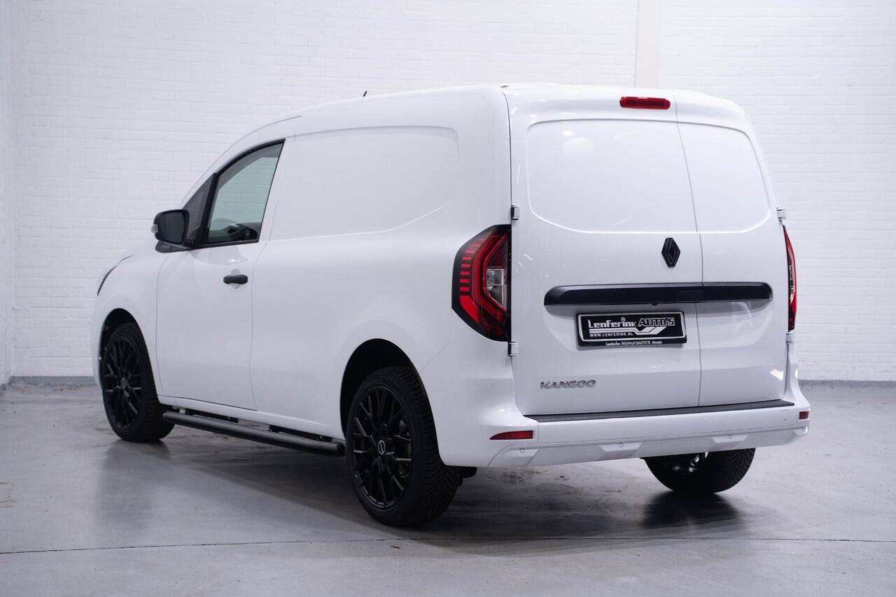 Renault KANGOO 1.5 dCi 95 pk Black&White Edition BPM Vrij Apple Carplay, Camera, 18" LMV, Exterieur pack, Grille Zwart, Nieuw 2024