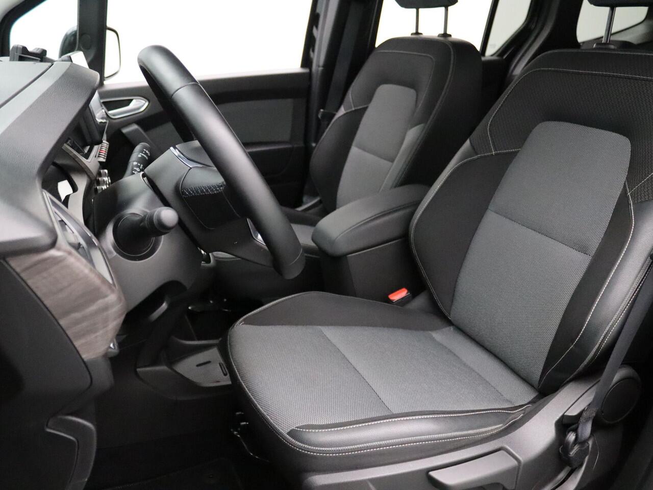 Renault KANGOO TCe 130pk Techno EDC/Automaat Camera | Adapt. Cruise | Carplay | Navi | Parkeersens. achter | Stoelverw.