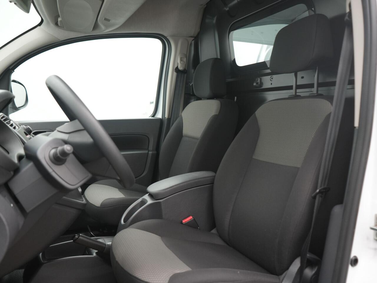 Renault KANGOO dCi 90 EDC Energy Comfort - Automaat - Airco - Cruise Control - Navigatie - Achterklep met ruit