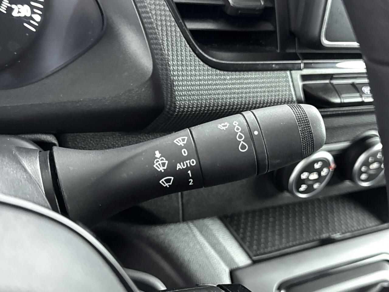 Renault KANGOO 1.5 Blue dCi 115Pk Luxe L1 Automaat | Black Edition | Navigatie | Lichtmetalen Velgen | Apple & Android Carplay | Parkeersensoren & Camera | Airco | Bumpers in Carosseriekleur | Bluetooth | Laadruimte Bekleed |