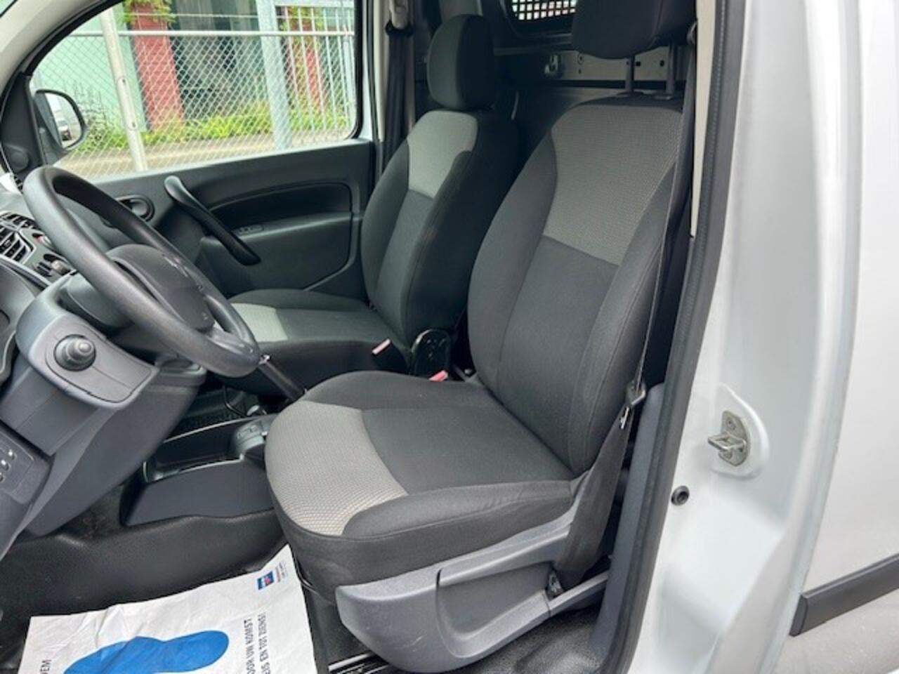 Renault KANGOO 1.5 dCi 75 Energy Comfort AIRCO I MULTIMEDIA I TREKHAAK I 1e EIGENAAR I COMPLETE ONDERHOUDSHISTORIE