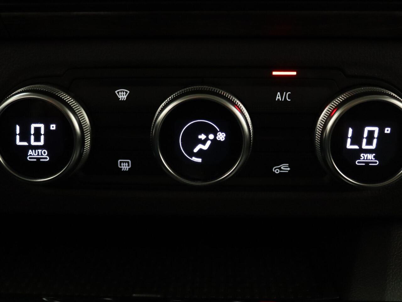 Renault KANGOO TCe 130pk Nordic Line EDC/Automaat Adapt. Cruise | Camera | Climate | Navi | Parksens. | Stoelverw.