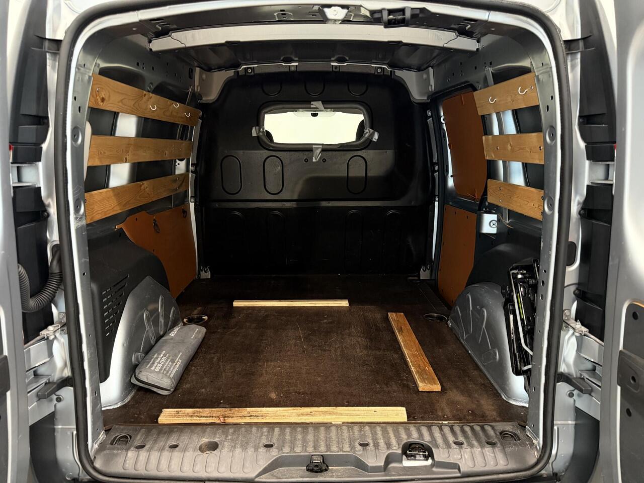 Renault KANGOO 1.5 Blue dCi 95 Work Edition | Airco | Cruise Control | Radio-USB | Bluetooth | Bedrijfswageninrichting | Marge-auto | Verkoopprijs is inclusief BTW