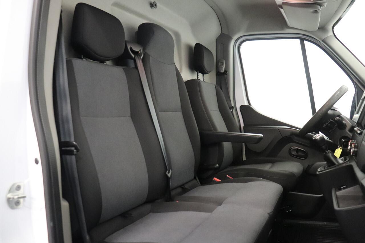 Renault MASTER 2.3 dCi 135PK L2H2 EURO 6 - Airco - Navi - Cruise - Imperiaal - ¤17.900,- Excl.