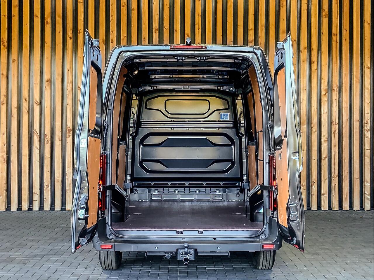 Renault MASTER T35 2.0 dCi 170PK L2H2 Extra | BPM VRIJ! | 2X SCHUIFDEUR | R-LINK | CAMERA | STOELVERWARMING | TREKHAAK |