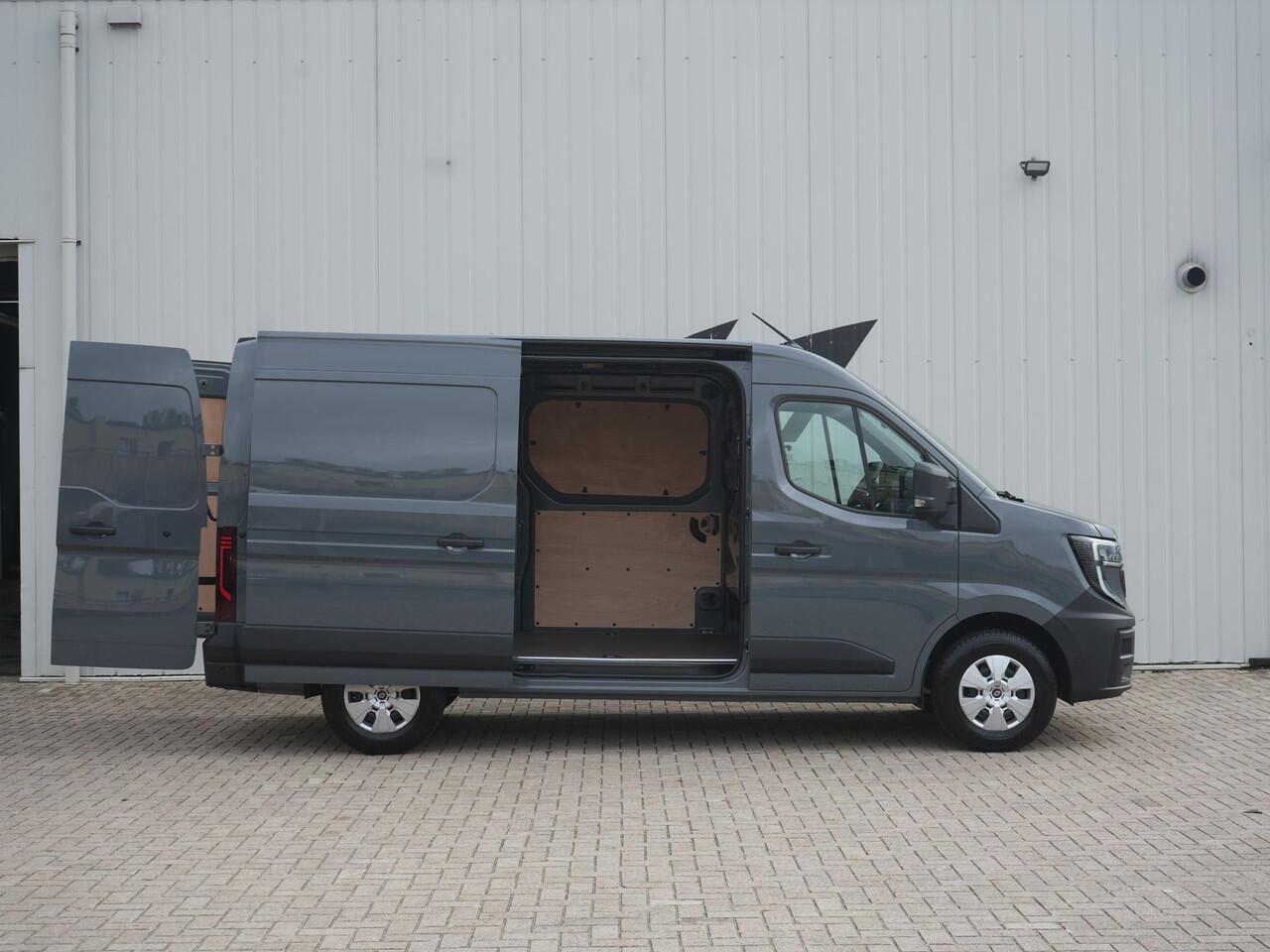 Renault MASTER T35 2.0 dCi 170 L2H2 Extra - Occasion Lease vanaf ¤654 p/m - VOORRAADVOORDEEL - 170 PK! - Trekhaak - Laadruimtebetimmering - All Seasonbanden - Achteruitrijcamera - Stoelverwarming - Cruise Control - Trekhaak